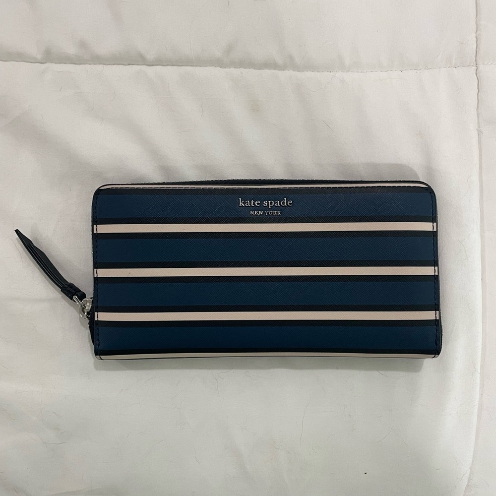 Kate Spade Men's Blue and White Wallet